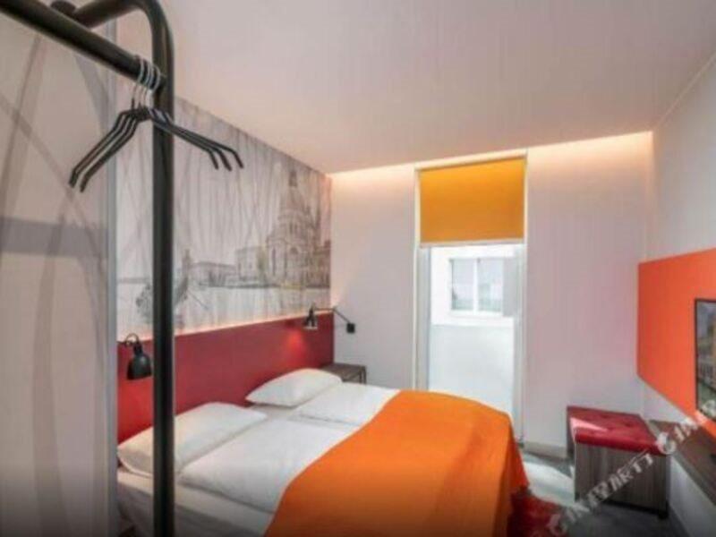 7 เดย์ พรีเมียม โฮเต็ล เวนิส - เมสเตร Hotel ภายนอก รูปภาพ