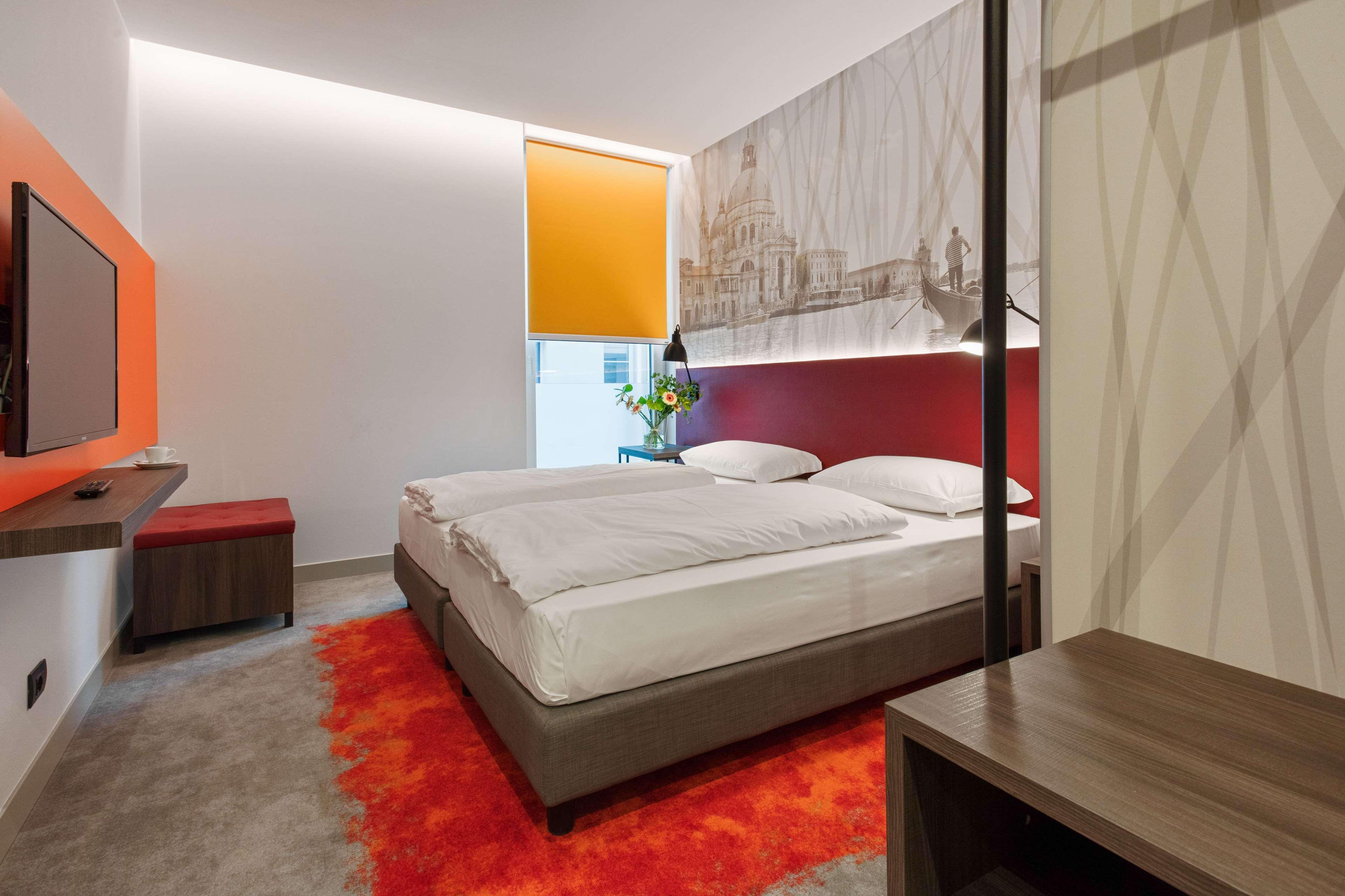 7 เดย์ พรีเมียม โฮเต็ล เวนิส - เมสเตร Hotel ภายนอก รูปภาพ