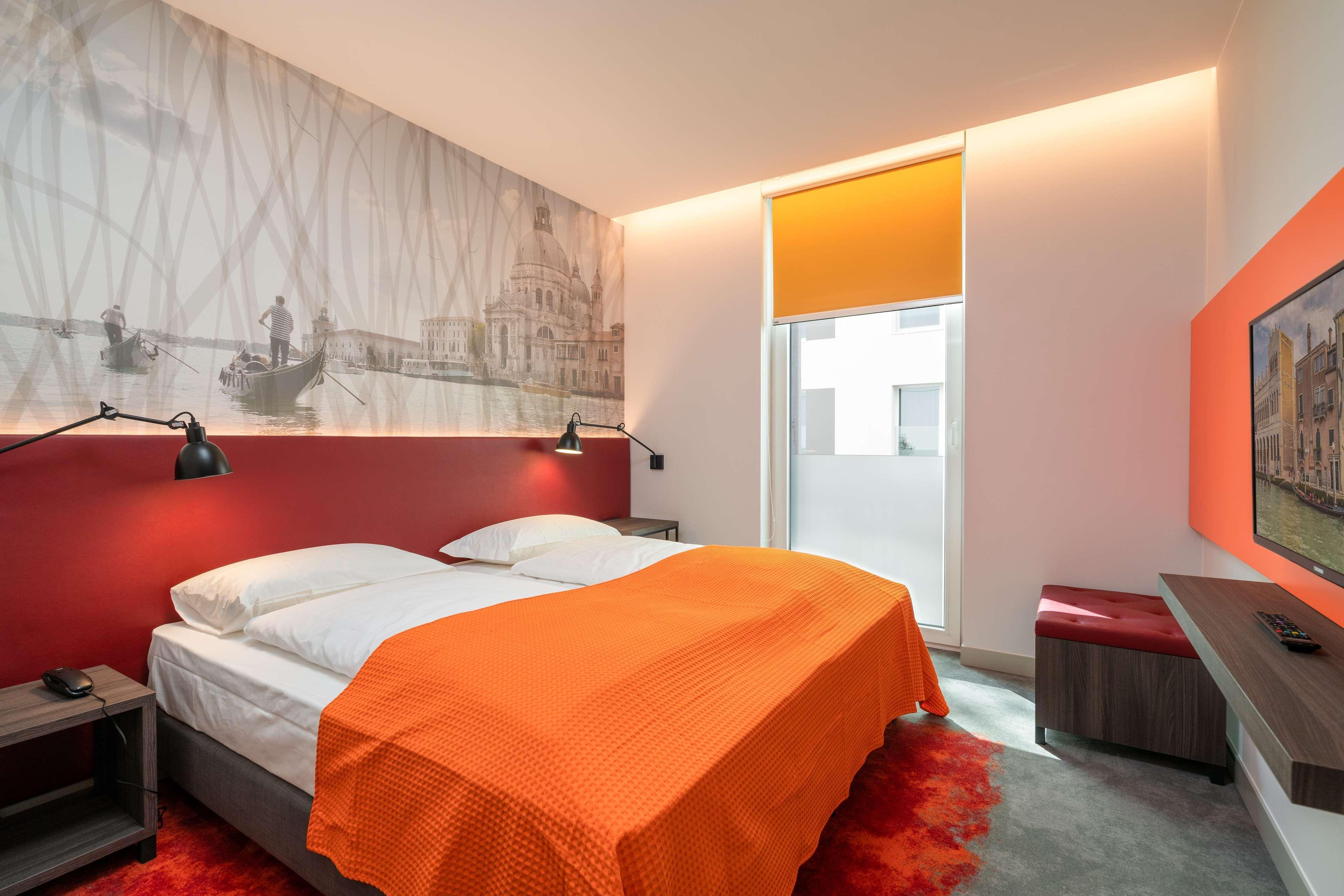 7 เดย์ พรีเมียม โฮเต็ล เวนิส - เมสเตร Hotel ภายนอก รูปภาพ